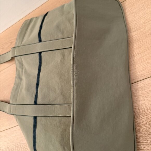 Lululemon Daily Multi-Pocket Tote | Bayleaf Green | Commuter/Gym Bag- NWT - Picture 9 of 10